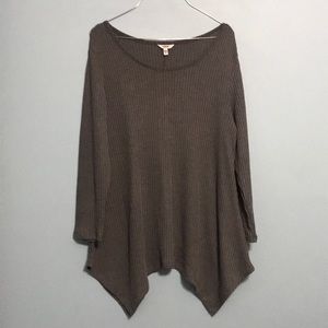 Grey long sleeve shirt